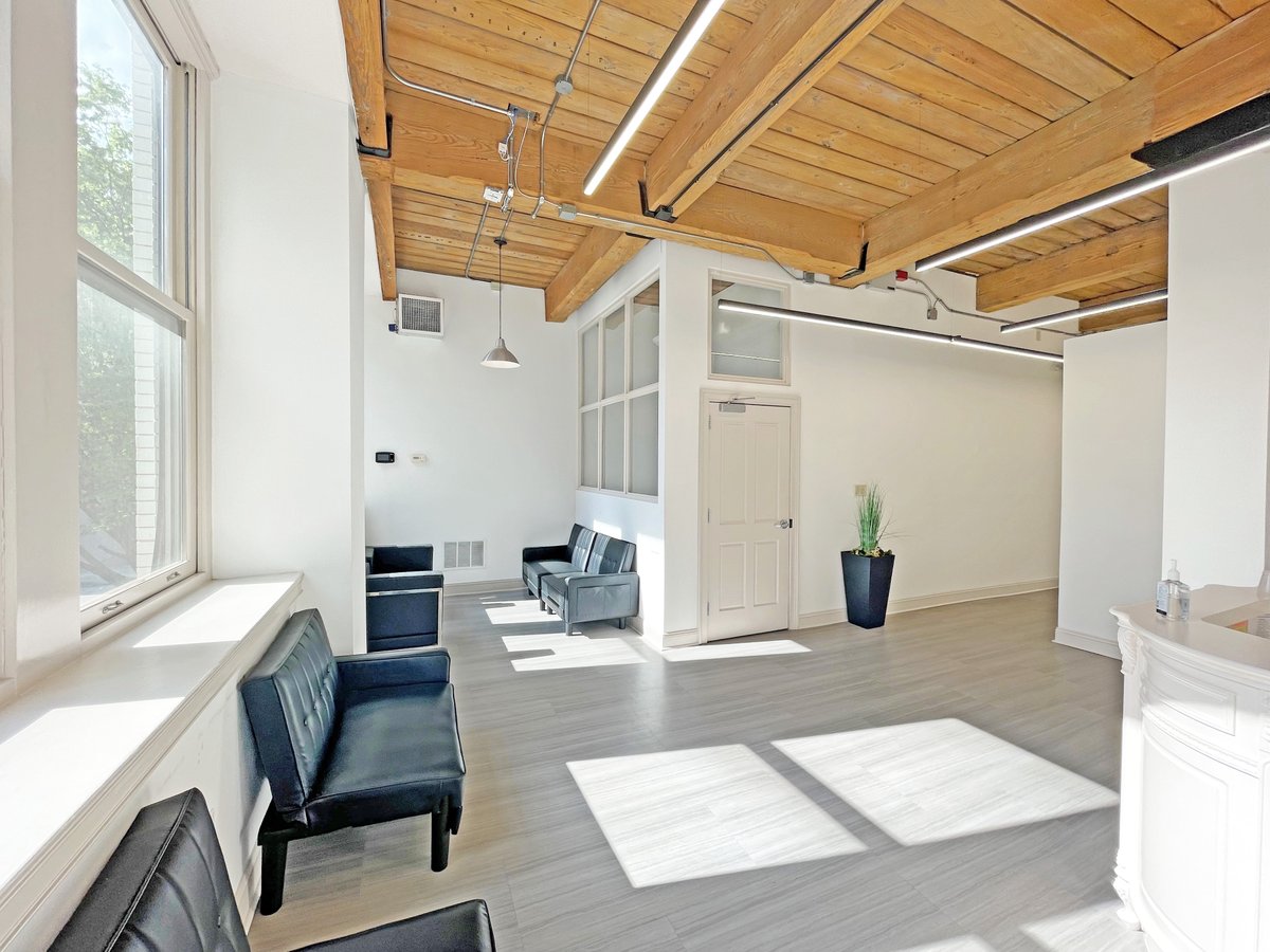 PollockComm's tweet photo. Great owner-user purchase opportunity in Downtown Atlanta, where over $4.3 billion worth of projects are under construction or in the pipeline. Own before this submarket explodes!

#newlisting #downtownatl #buildingforsale #officeforsale #atlcre #pollockcommercial #corfac https://t.co/95DsWHFkuk