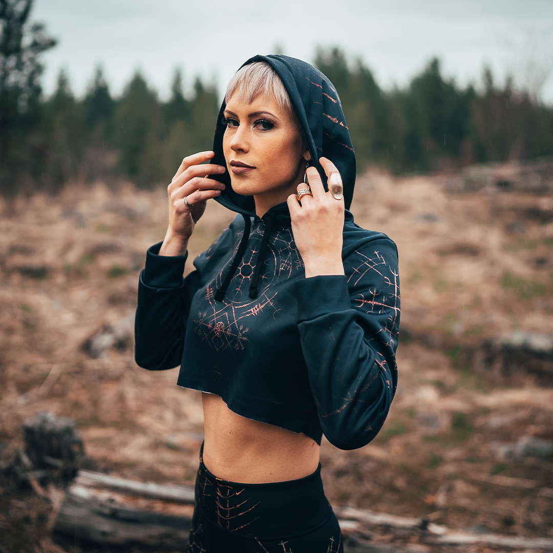 We_Are_Lunafide's tweet photo. Fierce AF 🤩🖤🔥
#Breakboundaries #Viking #Bindrunes #Art #Artist #Apparel #Viking #Norse #Norsemythology #Wearableart https://t.co/5GnscPtHK3
