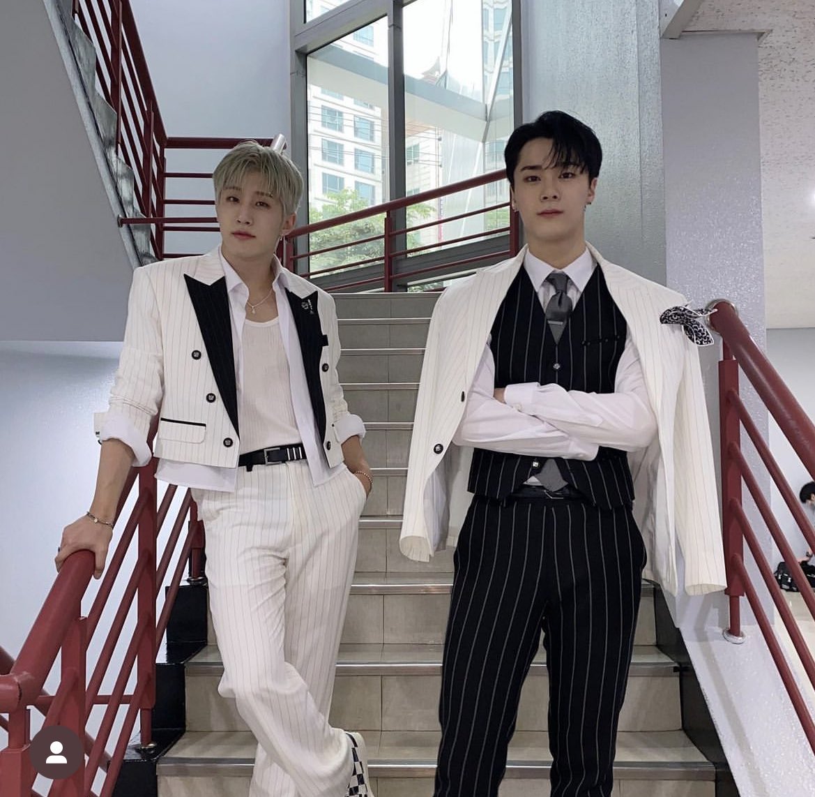 ArohaArtemis's tweet photo. 05.03.2023 Jinjin posted Bin in IG

He misses him. Leadernim ☹️🥺 https://t.co/FtyfSaxw3R