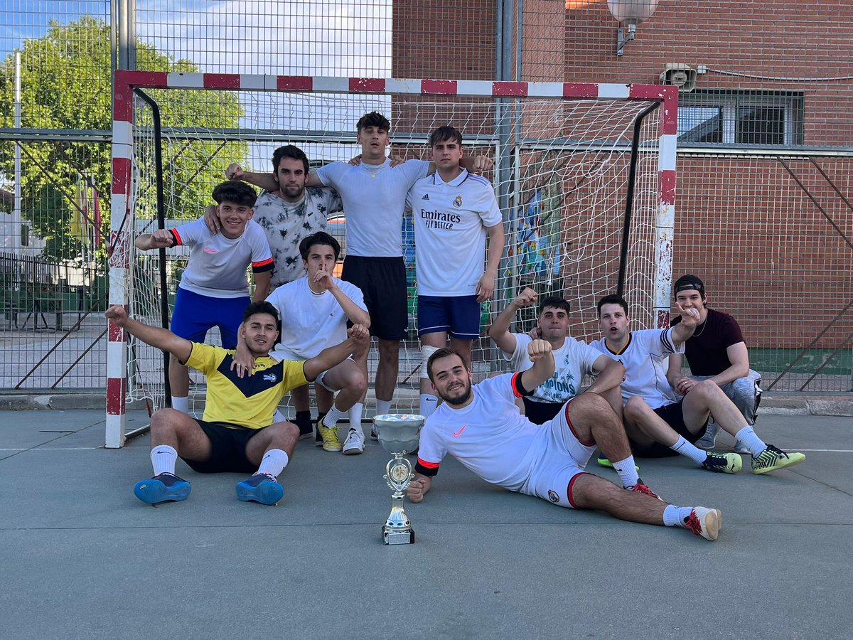 JuanCarlosRP6's tweet photo. Enhorabuena a los ganadores de la I Copa del pueblo. Final muy igualada. Felicidades chicos. https://t.co/xL8mIkjHhT