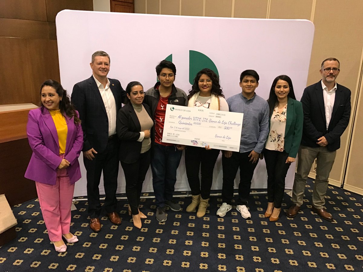 pdirene's tweet image. @NixonVuele y su equipo, ganan el 1er.lugar en el RETO @utpl en vinculación con la empresa @BancodeLoja_. Éxitos en ese prometedor futuro profesional mi Sobrino. Bendiciones.