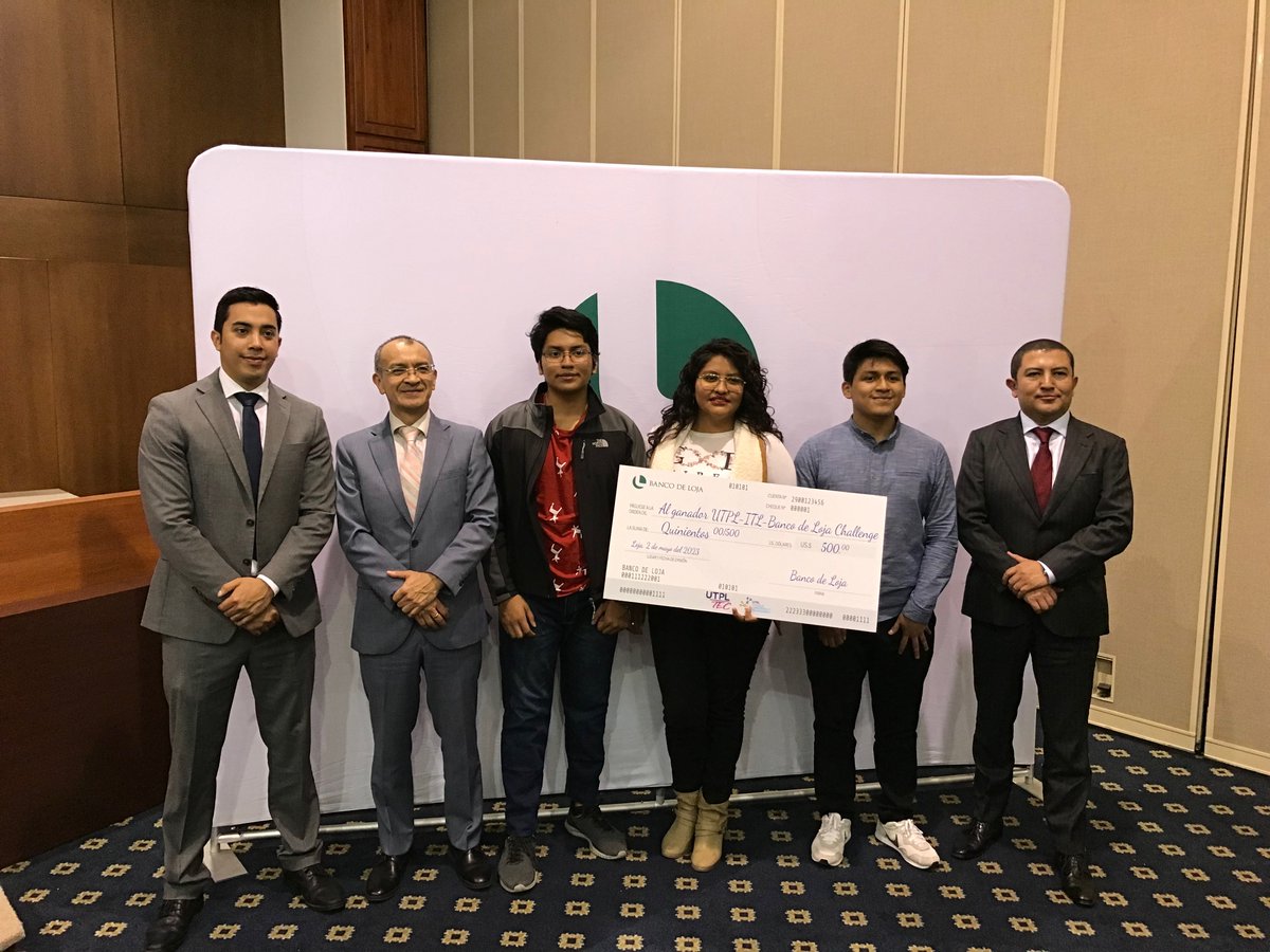 pdirene's tweet image. @NixonVuele y su equipo, ganan el 1er.lugar en el RETO @utpl en vinculación con la empresa @BancodeLoja_. Éxitos en ese prometedor futuro profesional mi Sobrino. Bendiciones.