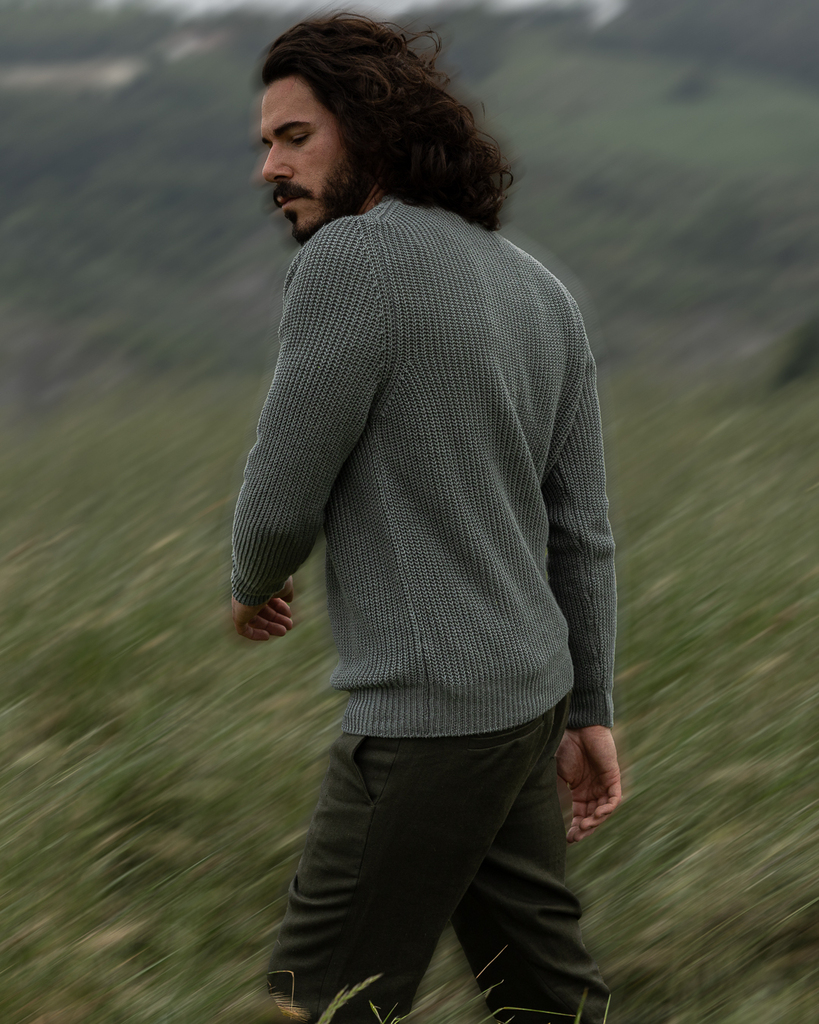 operacampi's tweet photo. Ecco "FIENO". Il Maglione 100% Canapa, spesso, pesante, invadente. 
Tiepide sere estive, colpi di coda dell'inverno, primavere Tedesche. Un giro in montagna. Un autunno freddo in ufficio senza appuntamenti.
Fieno porta l'eleganza rustica in questi moment… https://t.co/83OqsrqDGT https://t.co/mrJQ0vBAH5