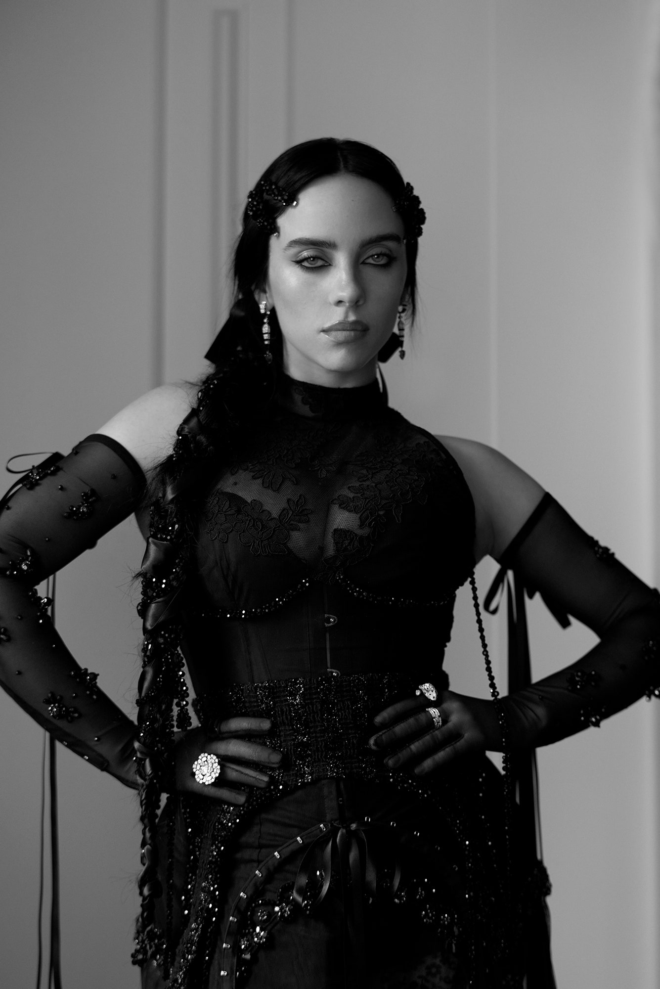 VANITY FAIR on X Billie Eilish graced the MetGala red carpet in a custom Simone Rocha gown and sheer black opera gloves but some Cartier jewels were the finishing touch. Photograph by