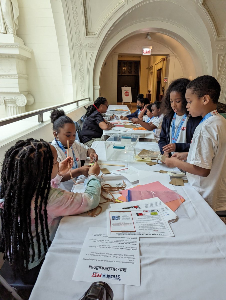 Very proud of this 3rd and 5th grade team collaborating on the STEAM Fest design challenge at the <a href="/FieldMuseum/">Field Museum</a>.  #cpsSTEM