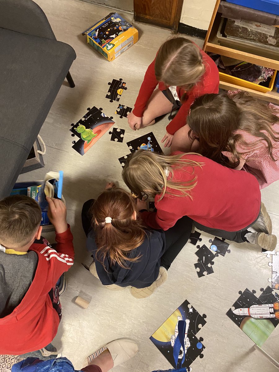 Overheard: 
-‘if we work together we’ll complete this so fast!’ 
-‘you find the corners, you find the edges and I’ll find the other parts.’ 
-‘ oh well done [A]! That’s great so far!’

#buildeachotherup #playistheway #friendship #encourageoneanother #socialzone