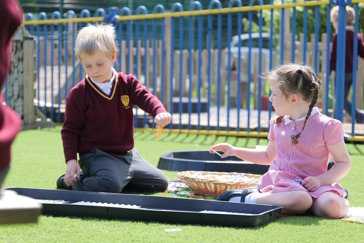 ParboldDouglas's tweet image. We love outdoor learning in @PDA_Rec! 🌤️
#pdamaths #pdaenglish