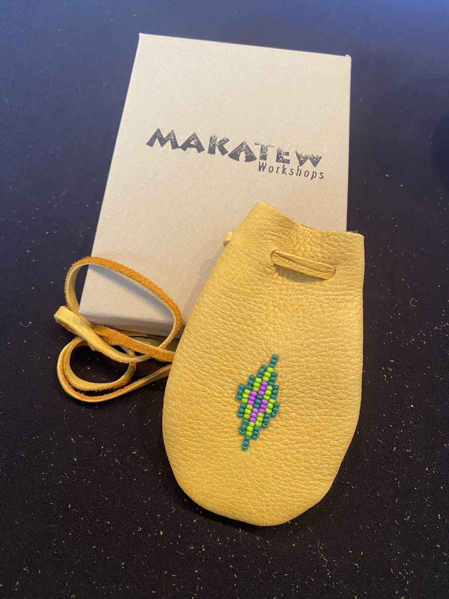 SandiBadcock's tweet photo. The most amazing workshop creating a medicine bag, and learning about indigenous culture and history with Marc Forgette with Makatew Workshops. https://t.co/ZfO3bdQyU6