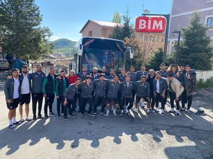 Arapgirspor Bal Ligi Play-Off maçları için yola çıktı. Temsilcimize 3.Lig yolunda başarılar diliyoruz.