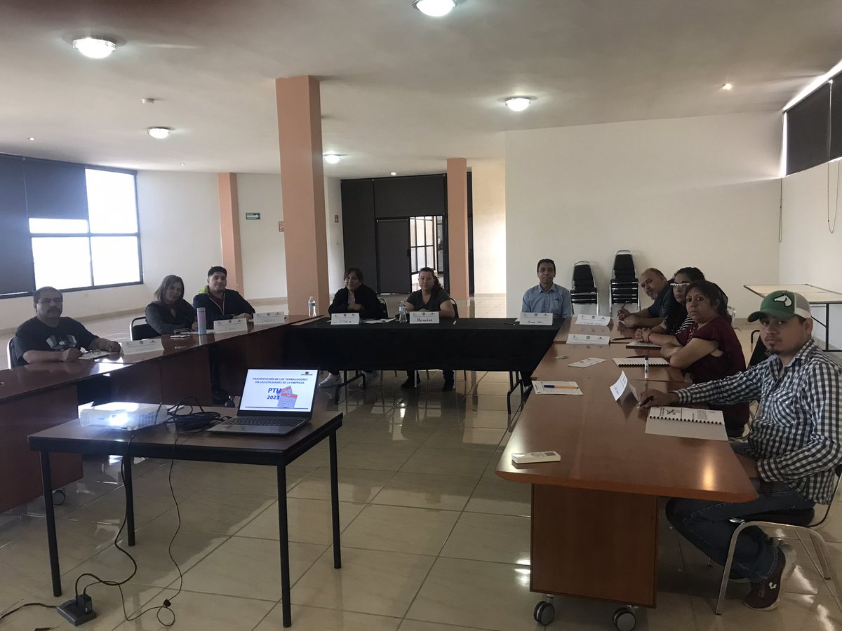 RogerCastilloR's tweet photo. Cursos “La Participación de los Trabajadores en las Utilidades de la Empresa” #SanhuaMéxico #HanonSystems #ABCdeMéxico #NORTEK educación sustentada legalmente #InstitutodeEducaciónObrera #FIDTH #SR®️ @tereso_medina @ardavilame @JulioCesarOyer5 @MarcelinoEnri13 https://t.co/8jfLqn7X2s