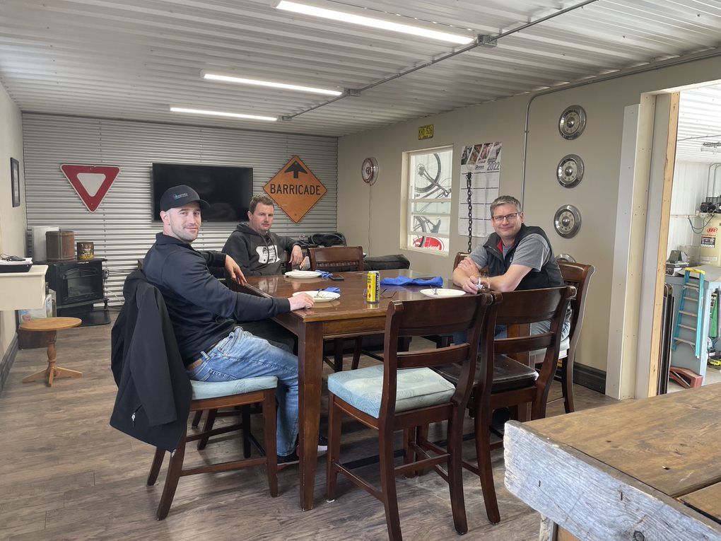 newstandardgr's tweet photo. We’re proud to offer continuing education to our staff, including training this past week in Lacombe with colleagues from our sister brands. It’s important to New Standard Ag to grow our employees so they can best serve our farming partners! #WeBuildFarms #NewStandardAg https://t.co/sWl4Hoynls