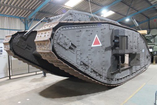 WFAEastLondon's tweet image. 19.30, Thurs 18 May, #Walthamstow Cricket Club. Gwyn Evans talks about The Production of Tanks in #WW1. Photos: IWM 070957 and Chris Hunt. All welcome. @TheWFA @WFHistoryNet Details here: fb.me/e/173OJ6bFR