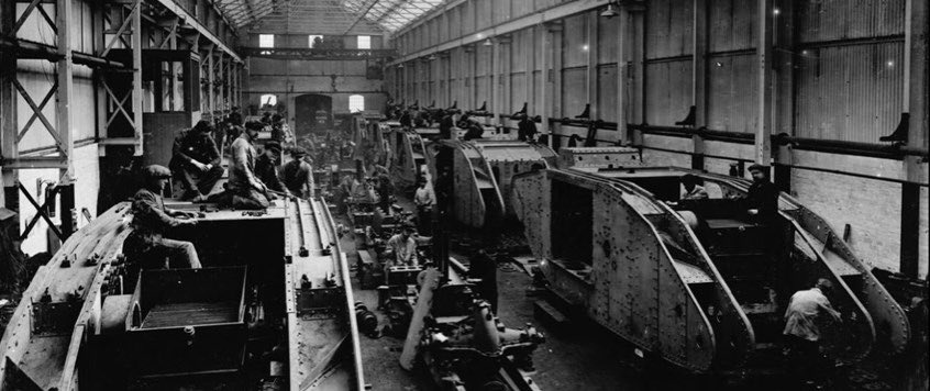 WFAEastLondon's tweet image. 19.30, Thurs 18 May, #Walthamstow Cricket Club. Gwyn Evans talks about The Production of Tanks in #WW1. Photos: IWM 070957 and Chris Hunt. All welcome. @TheWFA @WFHistoryNet Details here: fb.me/e/173OJ6bFR