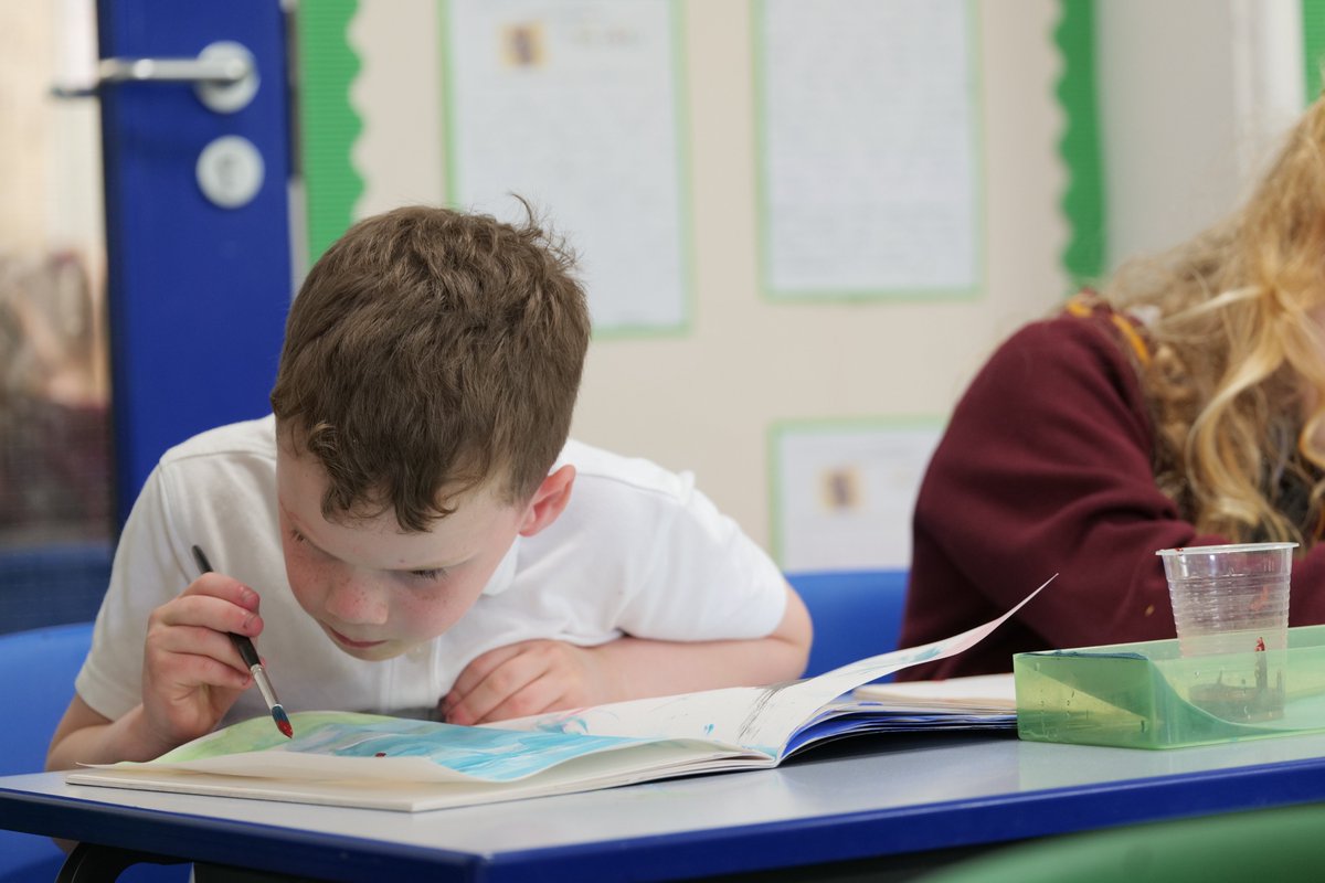 ParboldDouglas's tweet image. Impressive watercolour painting in @PDA_Y1 this week! Lots of attention to detail... 🖌️
#pdaart