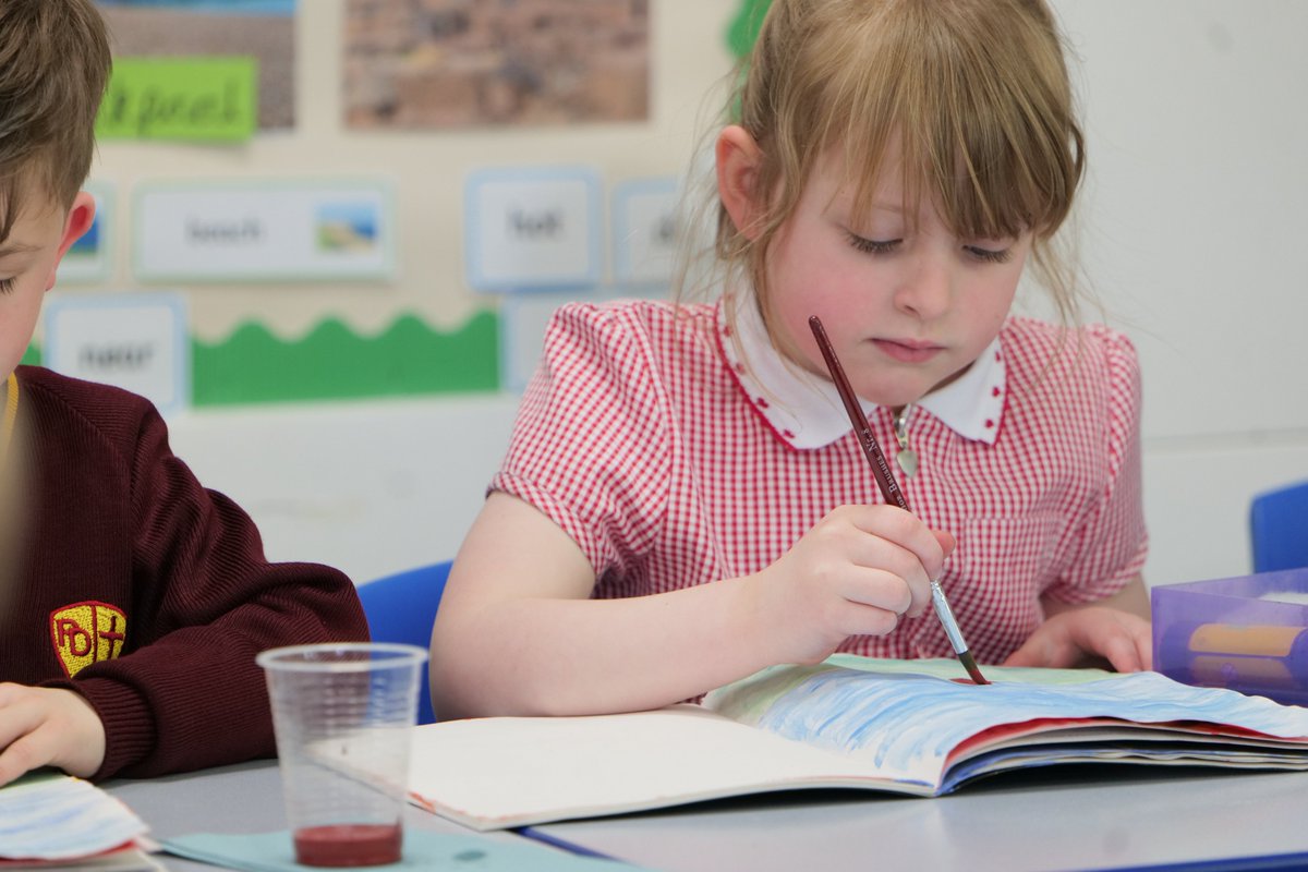 ParboldDouglas's tweet image. Impressive watercolour painting in @PDA_Y1 this week! Lots of attention to detail... 🖌️
#pdaart