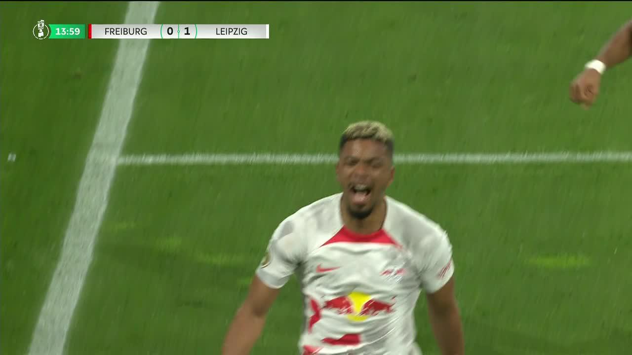 Two goals in three minutes for Leipzig in the DFB Pokal semifinals 🔥🔥”