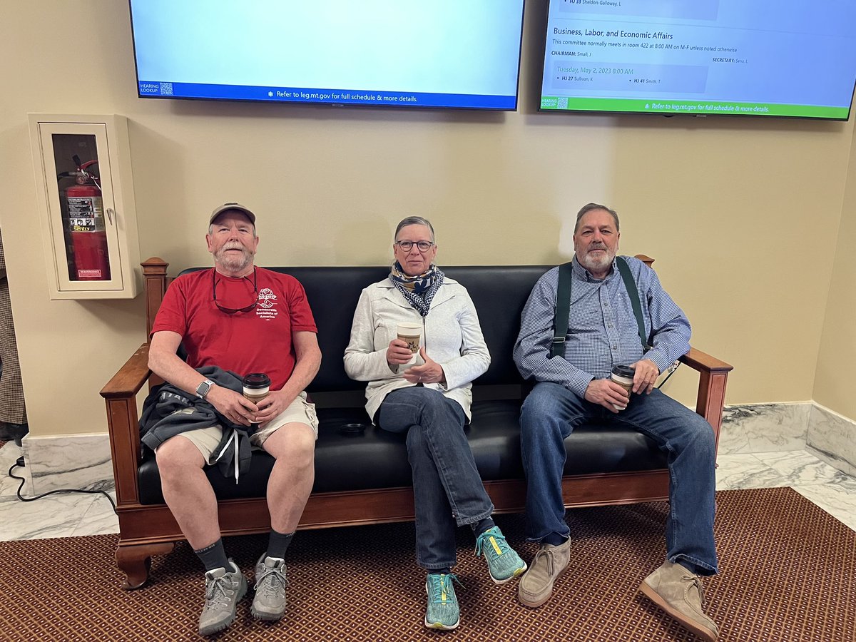 scottyssqueeze's tweet photo. @kevhamm @ZoAndBehold This is what heroes look like. #BlueBenchBrigade https://t.co/GA1SQpbIrR
