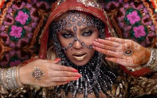 fentyfolo's tweet photo. Apropriação cultural sinto saudades das divas pop se apropriando de outras cultura https://t.co/e9UWHlkMaJ