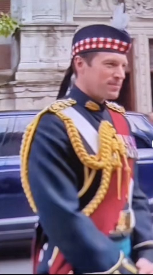 YunoMo2026's tweet photo. Good night Ladies 😘
@Suzanne_Brmptn @ArabellaRober19 and her sis 😀
@GlobalFoodie123 @fansofMajorJT @MajorJTfans @sarahdiaryz
#kingsequerry
#KingCharles
#coronation
#jonnythompson #johnnythompson
#ltcoljonnythompson
#equerry #eyecandy https://t.co/lrEZm3uFn1