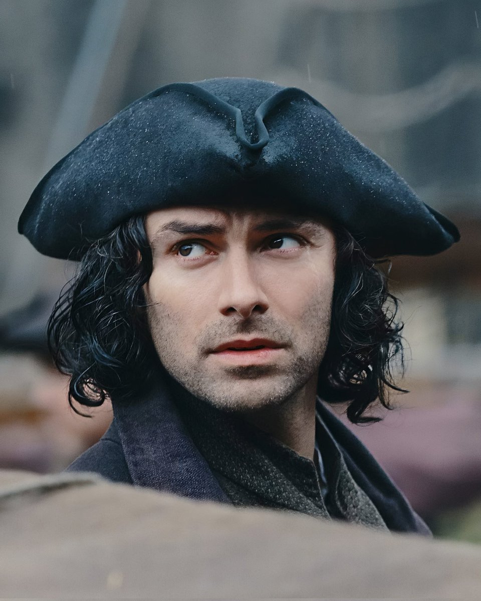 Ross in the rain ☔
Happy #TricornTuesday 💙

I guess tricorns are handy in the rain too 😄

(Enhanced photo, but not Remini)

Photo source: primevideo.com

#AidanTurner #Ross #RossPoldark #Poldark #s5 #tricorn #enhancedphoto