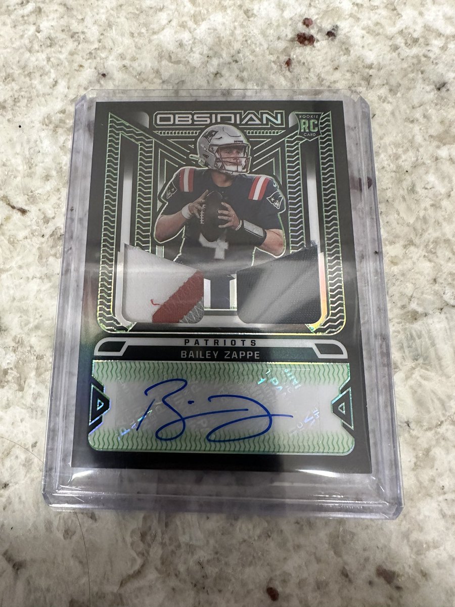 calebjohnson92's tweet photo. @cblez Obsidian Zappe ⚡️  Cool looking card https://t.co/3Yu1OmL2eJ