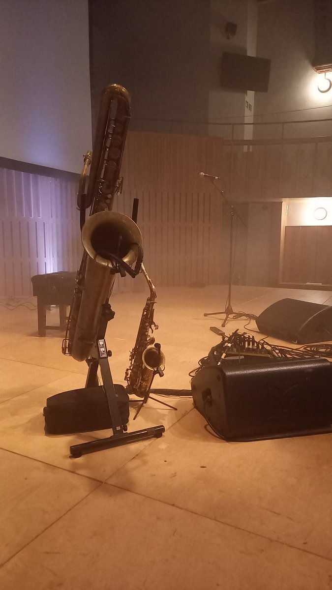 DjokoD's tweet photo. Ready for Colin Stetson #ColinStetson #HowardAssemblyRoom https://t.co/LhM1i0zvTa