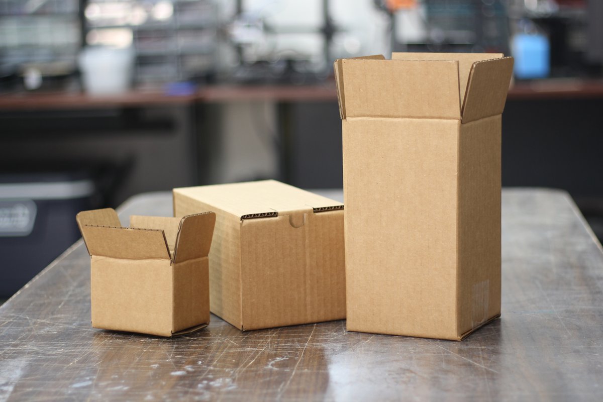 rad_bench's tweet photo. I made a customizable cardboard box template for laser cutting in Fusion 360! Files are free here: https://t.co/WdUX1KCDqc

#lasercut #lasercutting #lasercutter #cardboard #craft #crafts #cardboardbox #box #boxes #fusion #fusion360 https://t.co/3EveSHYj5P