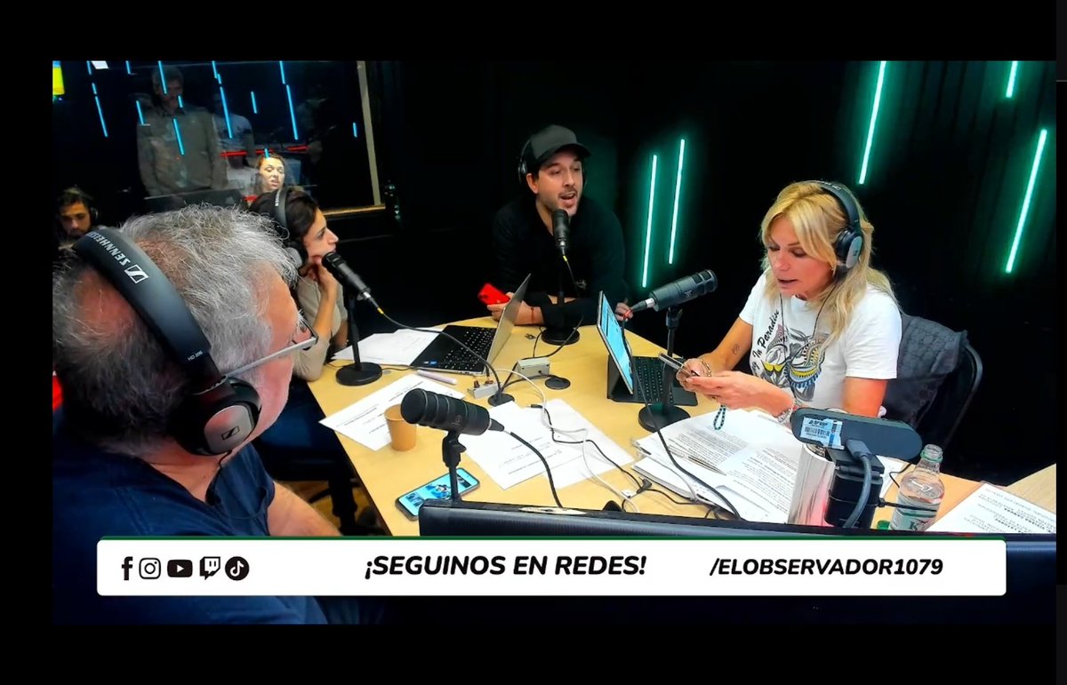 Escuchándola siempre en el <a href="/Observador1079/">El Observador 107.9</a> estas regia <a href="/yanilatorre/">Yanina Latorre</a>
