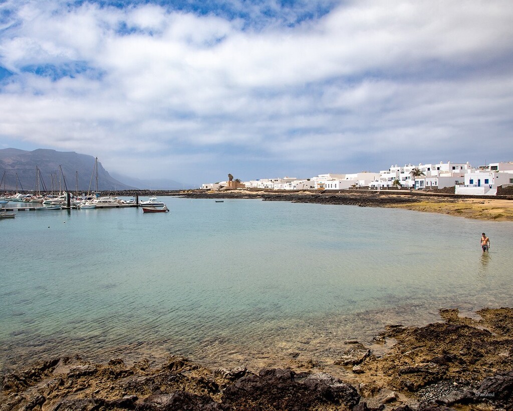 La Graciosa island. Canary Islands Spain.@hellocanaryislands @turismolzt @visit.lanzarote#canaryislands #lascanarias #lanzarote #lagraciosa #spain #españa#spain #travelphotography #graciosa #becausespain #ilovespain #igerscanaryislands #igersspain #iamtr… instagr.am/p/CrwEstsgxXw/