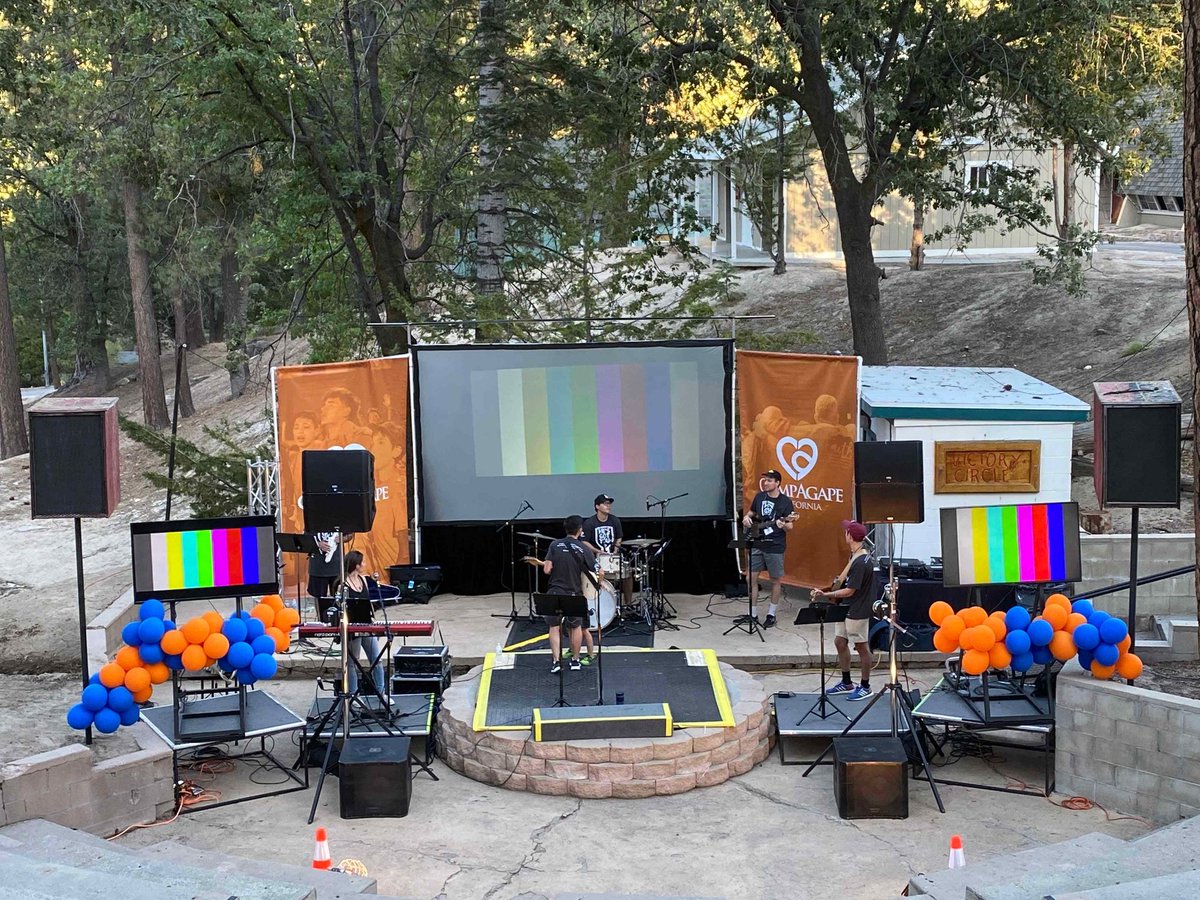 Purebackline's tweet image. We also do full event staging. Private events, corporate events, any event that needs a stage presence we can accommodate.
#eventstage #privateevent #familyevents #weddings #fullstageproduction