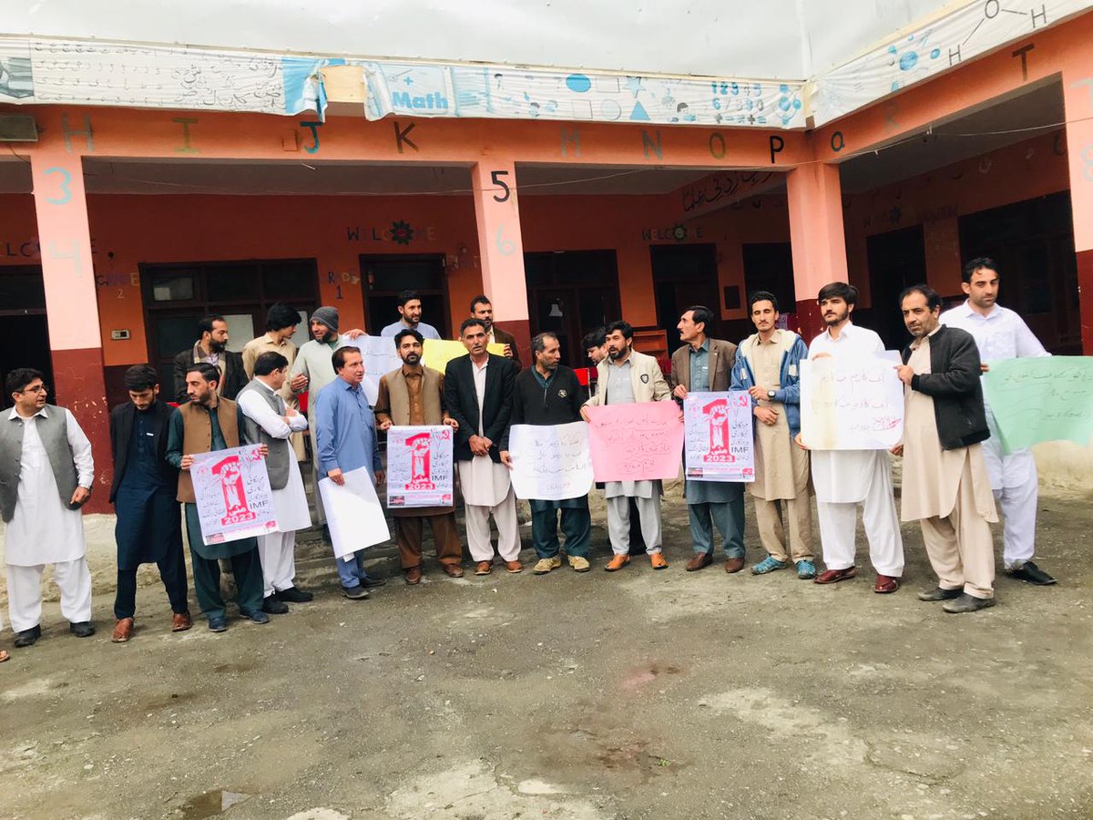 Strugglepk's tweet photo. #Swat
Public meeting by #PTUDC on #MayDay2023 at Swat, Malakand KPK. It was attended by rights activists, students and workers. https://t.co/oNzKvfBfDJ