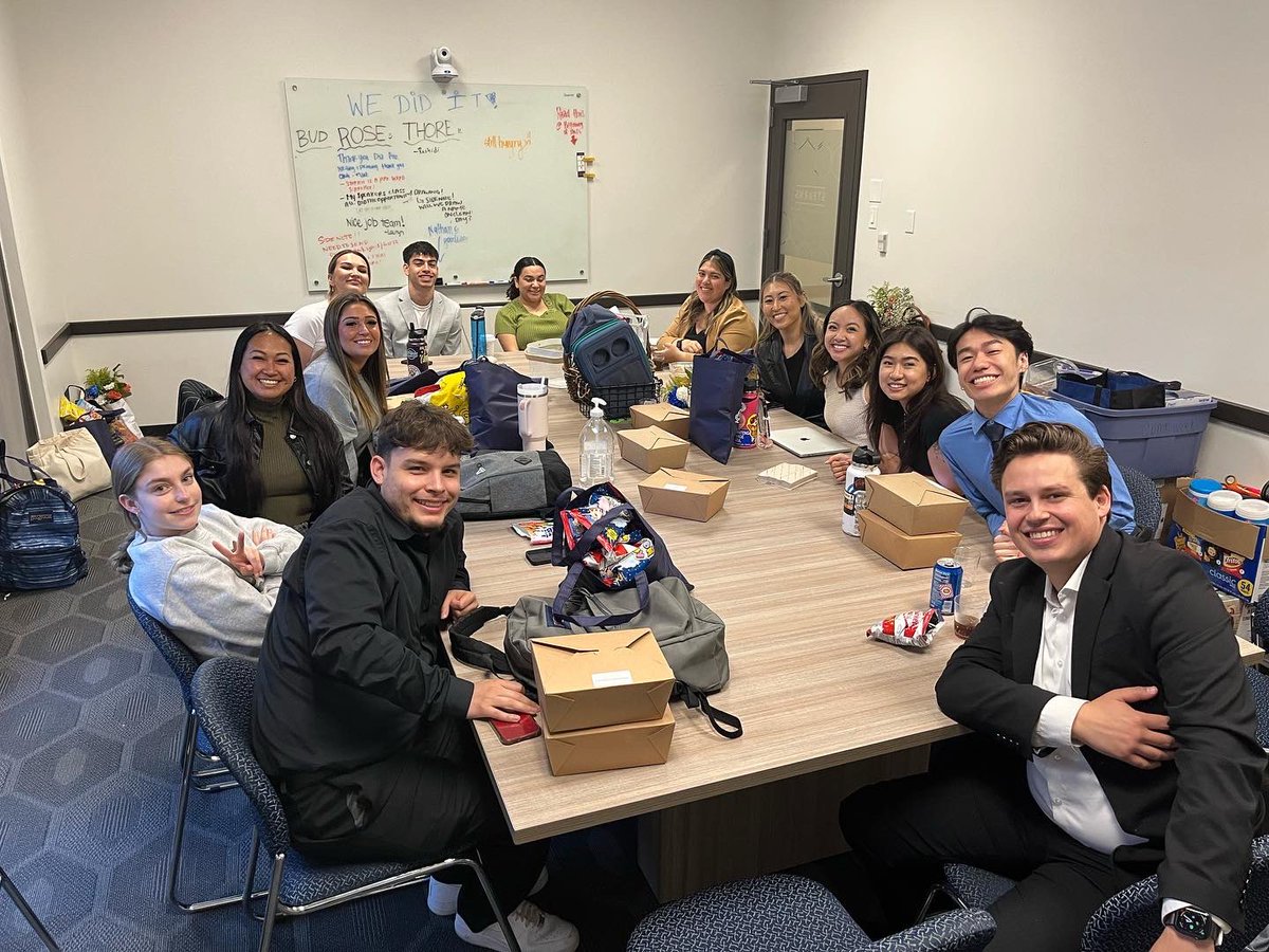 COMM WEEK tweet media