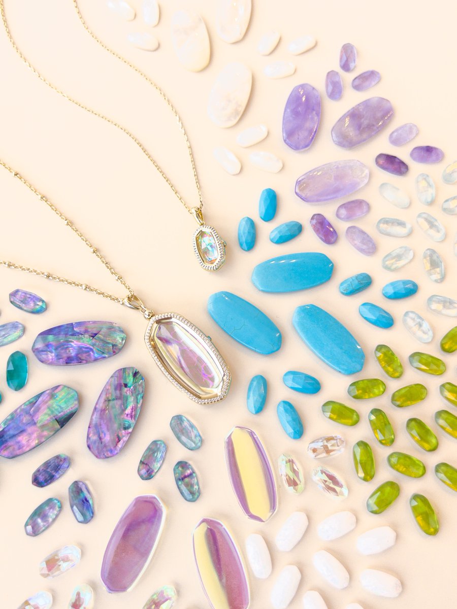 KendraScott's tweet photo. A true work of art: customizing a one-of-a-kind Color Bar Locket for Mom with her favorite stones. 💜✨ 

Start shopping and make gifting fun at The Color Bar by Kendra Scott®: https://t.co/O91lOpPXae https://t.co/GNkKTzeqrg
