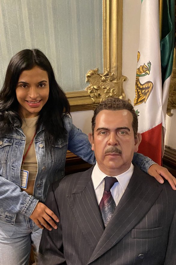crayolaani's tweet photo. @ArturoReyesS_ @IPN_MX Aquí con mi general 🫡 #TeamIPN https://t.co/U7lZ5CYm7c
