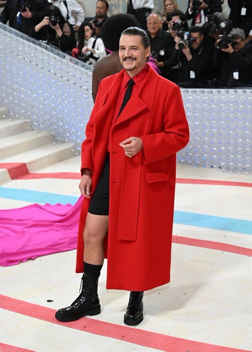 Артём on Twitter: "Голодный | Бахнув пельменей"