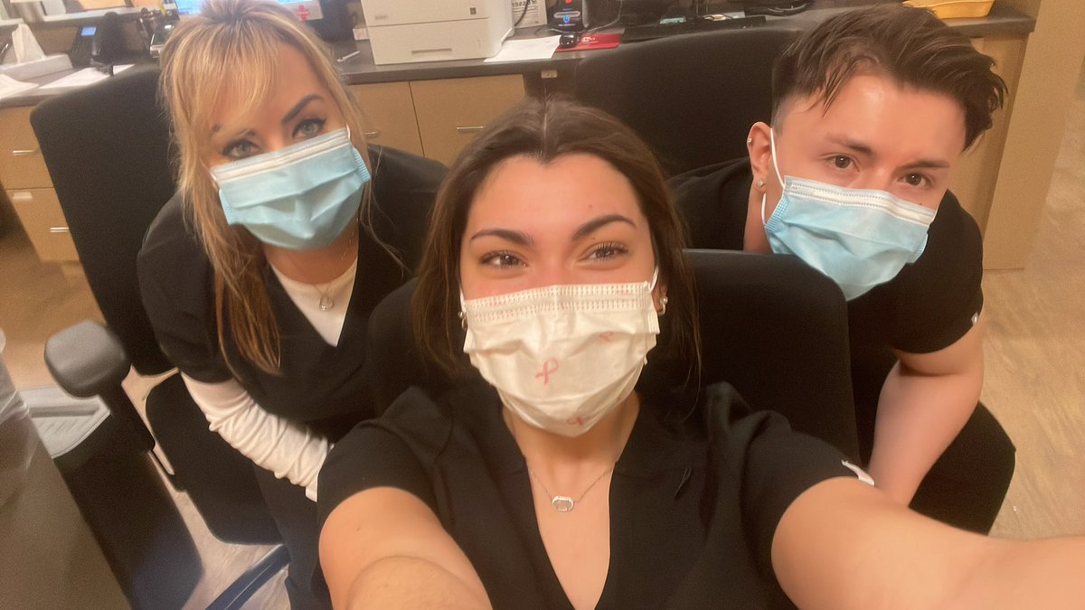 klombardo_wise's tweet photo. happy tuesday from afc urgent care! #dreamteam @YHSMrsMero #wise2023 https://t.co/qCN4xEMGgZ