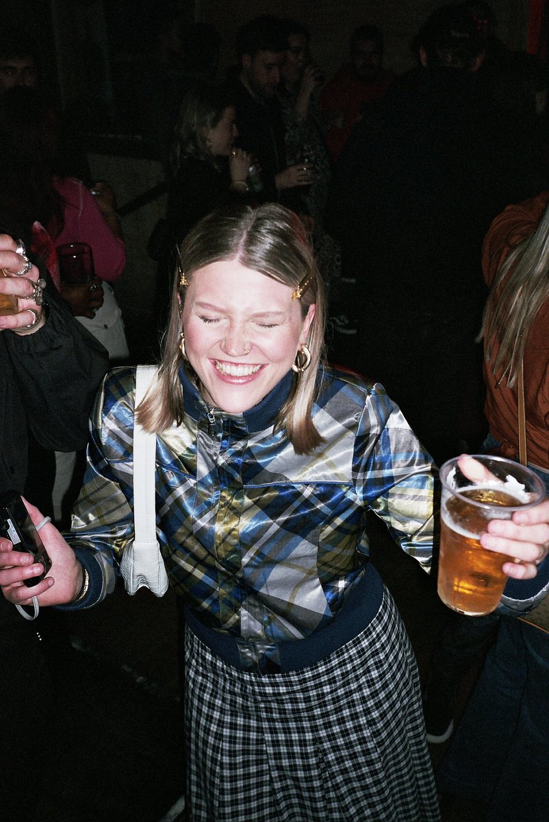 THEY’VE DONE IT AGAIN. 

FREE PINTS. FREE ENTRY.

THURSDAY MAY 11th @ DEAD WAX SOCIAL, 8PM TIL LATE.

<a href="/LaineBrewCo/">Laine Brew Co</a>’s Fader IPA or Lime Sodas on the house til 9.30pm 🍻 

Haseeb Iqbal’s headlining on his Brighton &amp; Hove debut ⭐️