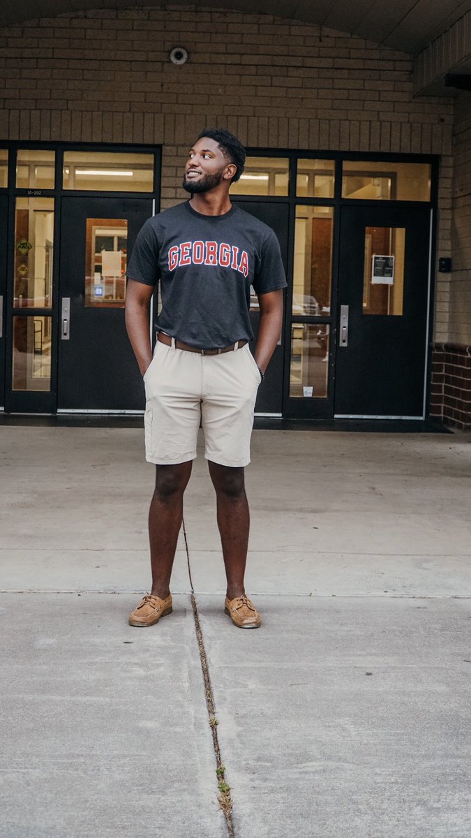 In honor of #NationalCollegeDecisionDay, I have decided to further my education as a UGA Dawg!!❤️🖤<a href="/universityofga/">UGA</a>