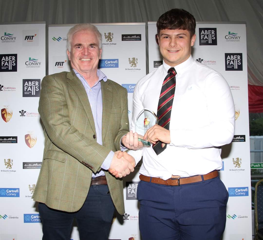 We celebrated 10 seasons and the End Of Season Awards. Winners on the website.
Great to see so many faces on Sunday 
northwalesrugby.wales/news/end-seaso…