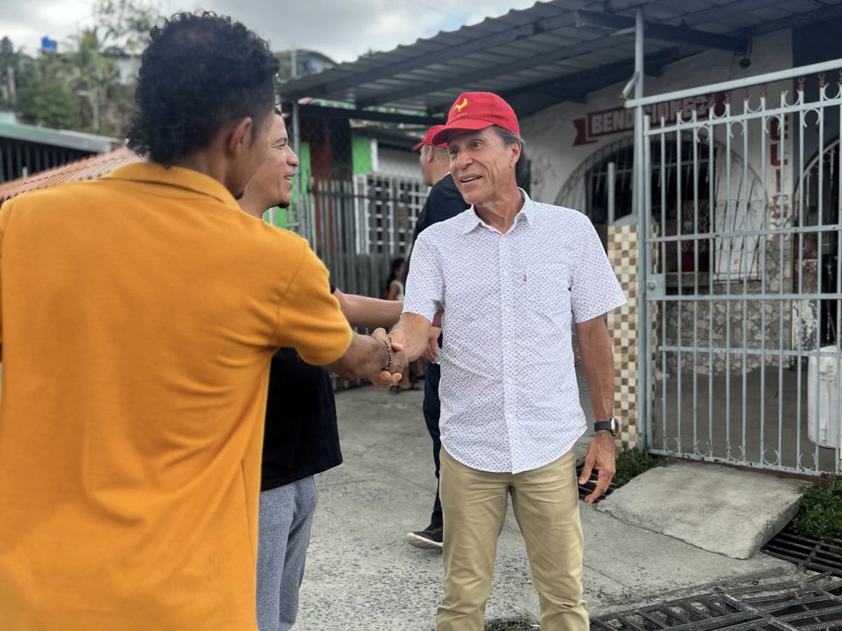 AlemanPancho's tweet photo. Seguiremos caminando por los diferentes barrios en San Miguelito. 

En esta ocasión visitamos el sector de Don Bosco, San Isidro y El Vallecito.

#ToyConPancho 
#PanchoLoCumple https://t.co/29N4UQXVXj