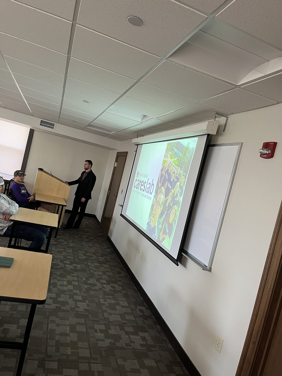 KTB_PhD's tweet photo. 3/ Josh Rydberg presented an excellent overview of the role of PA in the prevention and treatment of prostate cancer while also discussing some of the proposed biological mechanisms of this relationship. #CARESLab https://t.co/CBxhorySP9