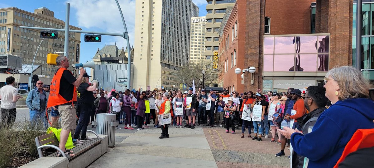 The Edmonton CRA line is strong and members are fired up to secure a fair contract ! #PSACStrike2023 #UnionPridePrairieWide #WorkersCantWait