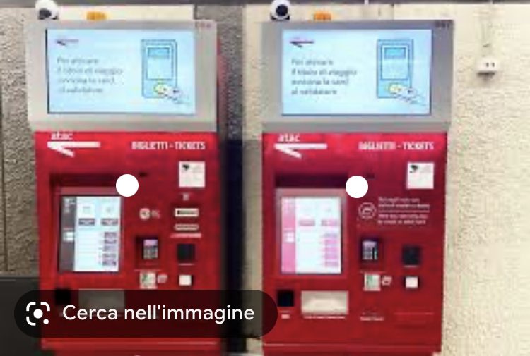 danitim9's tweet photo. @_yunetta @InfoAtac Da queste macchinette si può attivare la tessera https://t.co/GVFEpjj71s