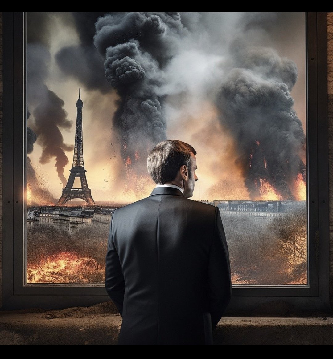 #Macron
'Nous sommes en guerre'
#100joursDeColere #ReformesDesRetraites