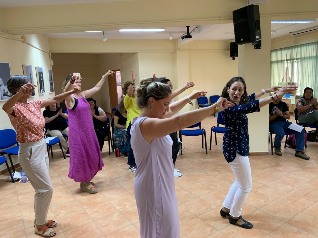 CEPdeCadiz's tweet image. Tercera sesión #geografiadelflamenco con extraordinaria conferencia #soleá y #bulerías a cargo del genial cantaor jerezano @jesusmendez_cantaor acompañado de @miguelchamizo y sesión didáctica de fin de fiesta con bulerías a cargo de Noelia Jiménez @FormacProfAnd @EducaAnd