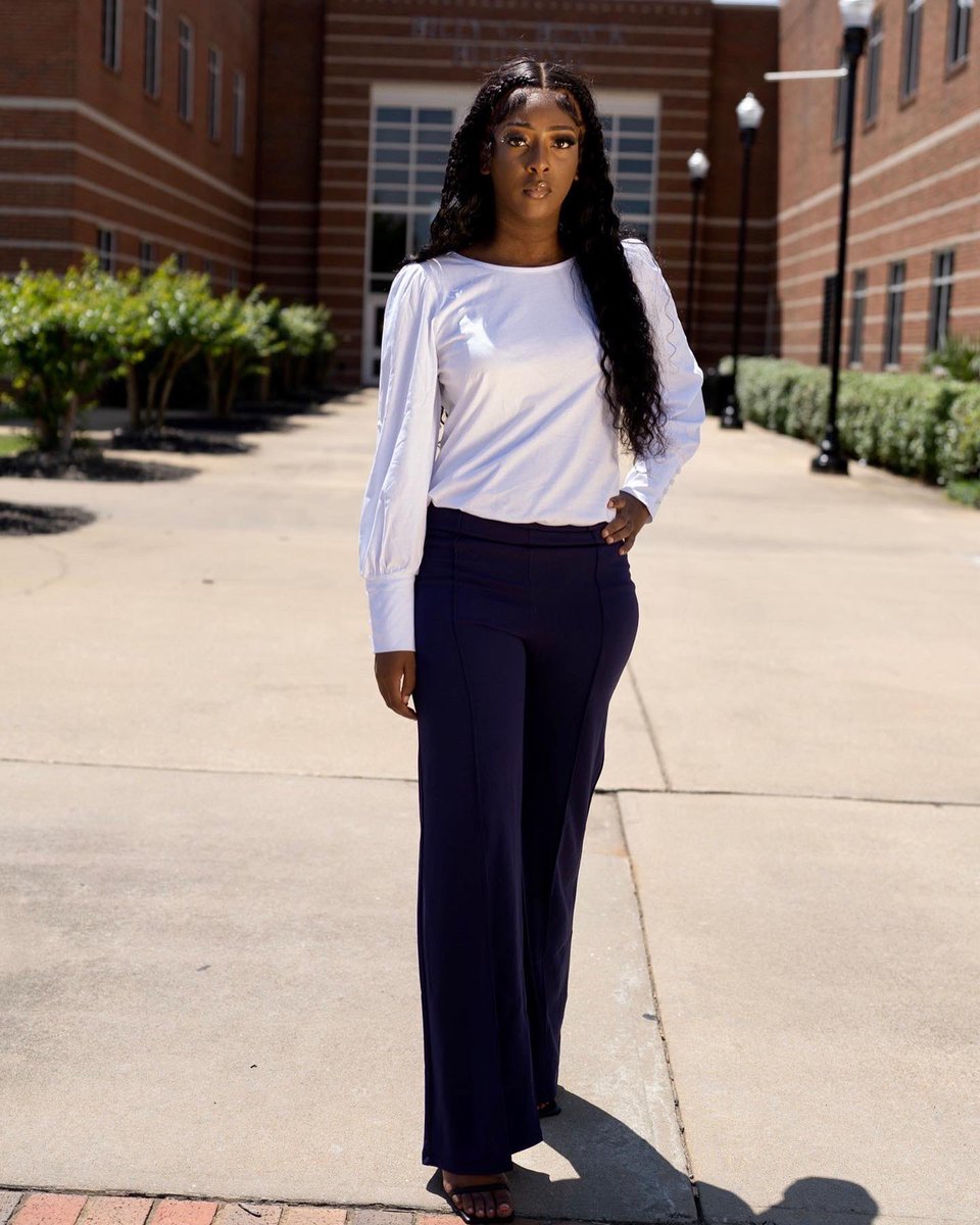 Jamiahdh's tweet photo. “Your crown has been paid for put it on your head and wear it “ - Oprah Winfrey. •
•
•
•
On May 6th , 2023 I graduate with a Bachelor’s degree in health and human performance #ASUTwitter #AlbanyStateGrad #HBCUGrad https://t.co/5cCwIxPpmv