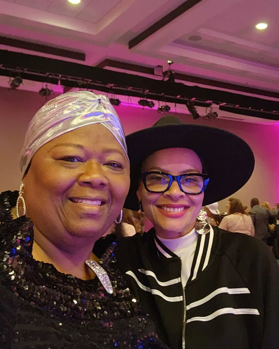 rechpauline's tweet photo. #JustUs balling in the fight for freedom at the #JLUSA #secondchance  #Sneaker #FreefomBall in DC at the launching of the #JCC Coordinating Council #BuildingOurOwnTable #lwc #helpinthehouse #solutionist #iamaningredient #justicegeneral https://t.co/4QQNnTK0CU