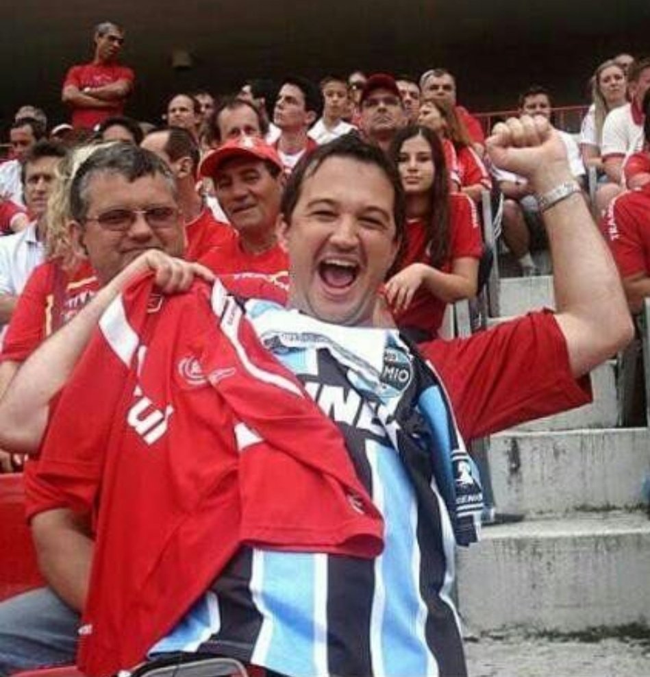 ReidoSul1's tweet photo. Que fiasco mesmo, ir para estádio torcer para outro time... fiasco... https://t.co/v650Y7YVfY