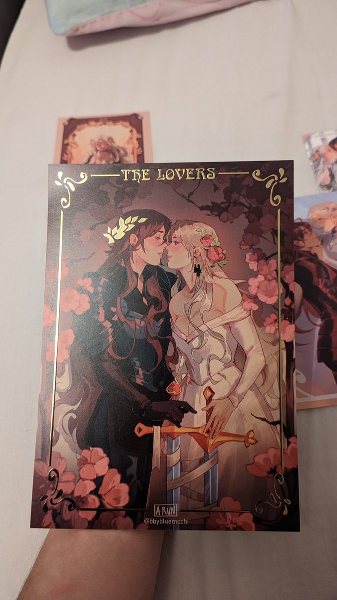 IAmEmiChan's tweet photo. AHHH my @bbybluemochi artworks are here 🥺🥺 I can't believe how nice they are, they're even prettier in person!! After ordering these I decided to order a corkboard so I can make a little display of beauties like these https://t.co/Z8XWSDQ269