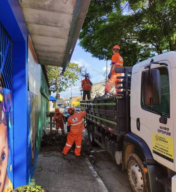 subitaim's tweet photo. NO MOVIMENTO! 👷🏻
poda de árvore e serviço de logradouro foram algumas das tarefas executadas.
Confira os locais abaixo. 👇
📍 Rua Luiza Rosa Paz Landim – Vila Curuçá 
📍 Rua Patajuba – Jardim Campos
📍 Rua Malva Isco – Vila Nova Curuçá
#itaimpaulista #zeladoria #zonaleste https://t.co/zhDBfEf6IB